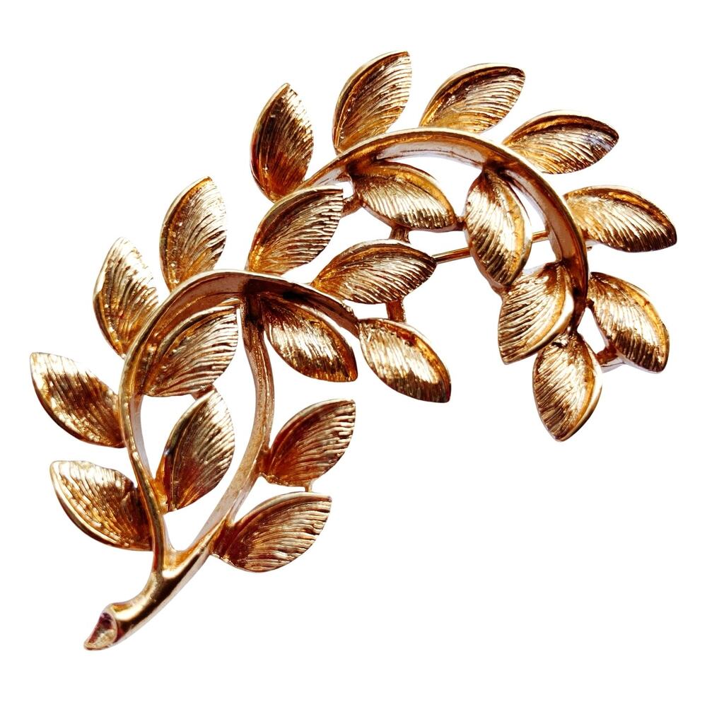 VTG Signed Napier Brooch Gold Tone Leaf Mid Century Botanical Pin 1950s 1960s